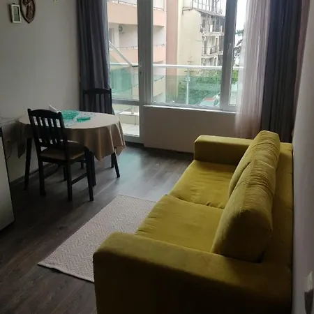 Budget Holiday First Sea Line Coast Apartment *